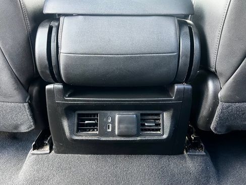 Used 2024 GMC Sierra 1500 SLT AWD/4WD image 24