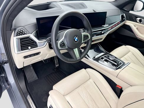Used 2026 BMW X7 xDrive40i w/ M Sport Package AWD/4WD image 9