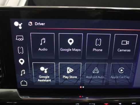 Used 2025 GMC Sierra 2500 SLE w/ SLE Value Package; image 3