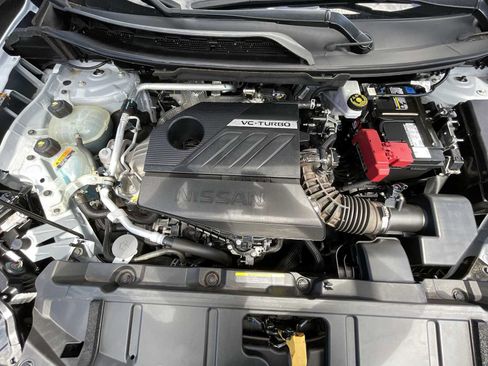 Used 2024 Nissan Rogue SV AWD/4WD image 17
