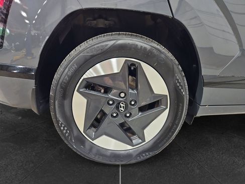 Used 2024 Hyundai Kona Limited FWD image 31
