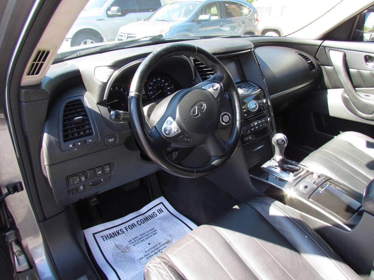 Used 2012 INFINITI FX35 AWD w/ Premium Pkg image 9