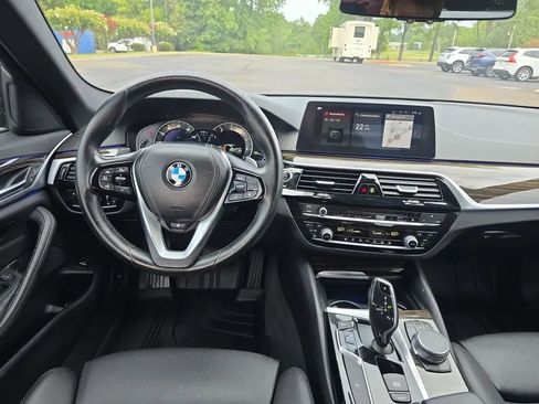 Used 2018 BMW 530i RWD image 14