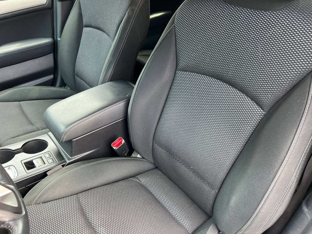 Used 2017 Subaru Outback 2.5i Premium AWD/4WD image 15