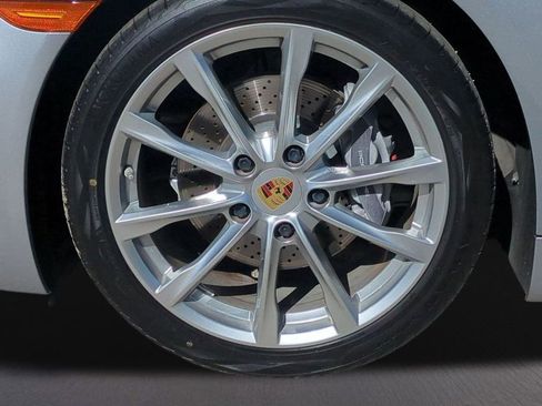 Used 2018 Porsche 718 Boxster image 17