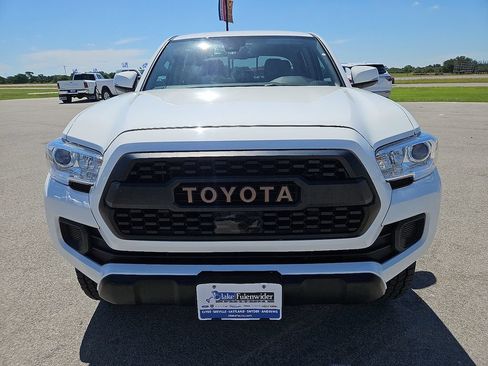 Used 2023 Toyota Tacoma 4x4 Double Cab w/ Trail Edition image 12