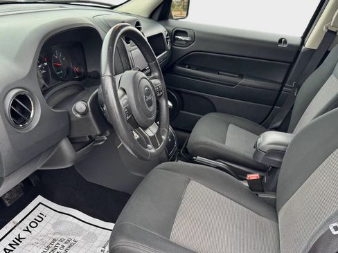 Used 2012 Jeep Patriot Latitude w/ Sun/Sound Group image 11