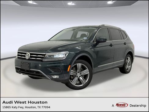 Used 2018 Volkswagen Tiguan SEL Premium image 1