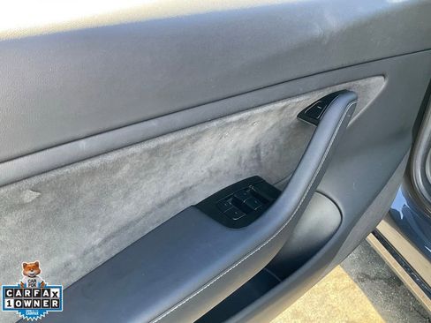 Used 2018 Tesla Model 3 Long Range image 23