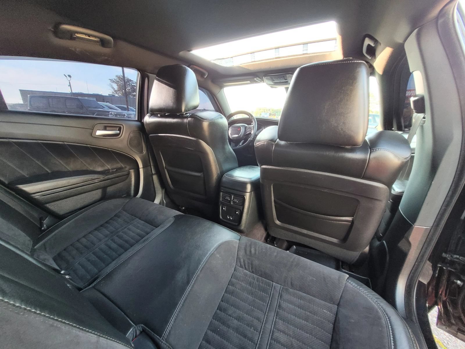 Used 2019 Dodge Charger Scat Pack w/ Daytona Edition Group RWD image 5