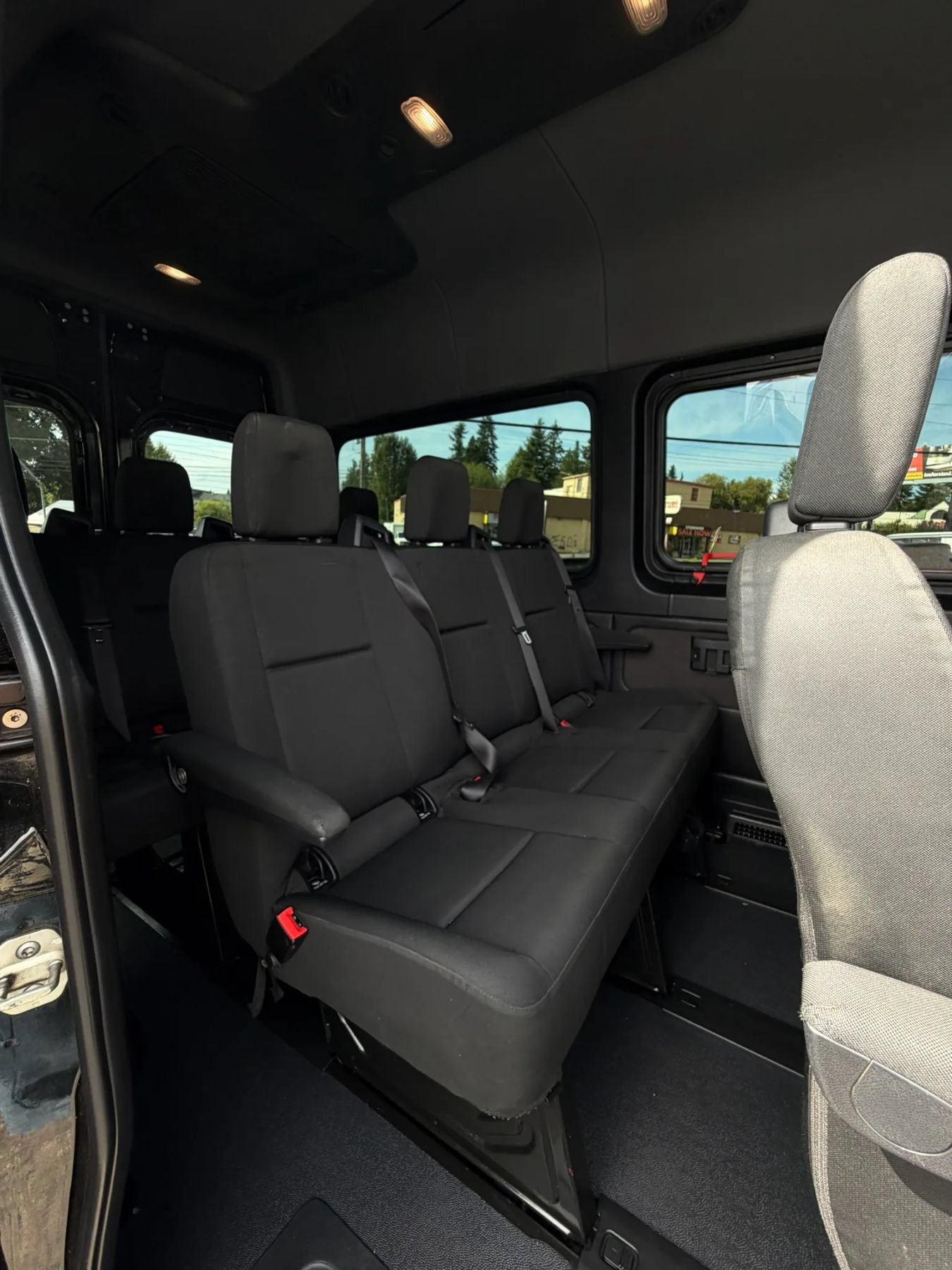 Used 2019 Mercedes-Benz Sprinter 2500 w/ Premium Package image 25