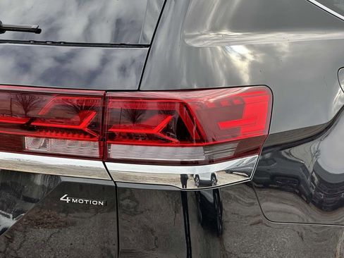 Used 2025 Volkswagen Atlas SE image 25