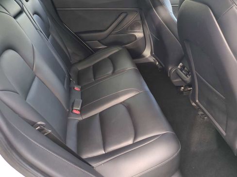 Used 2021 Tesla Model 3 Standard Range Plus image 19