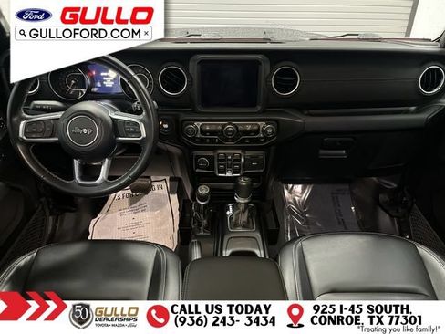 Used 2022 Jeep Wrangler Unlimited Sahara AWD/4WD image 11