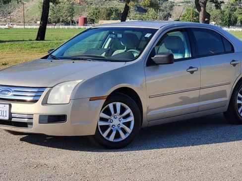 Used 2008 Ford Fusion S image 2
