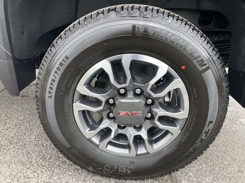 New 2026 GMC Sierra 2500 SLT w/ SLT Convenience Package AWD/4WD image 10