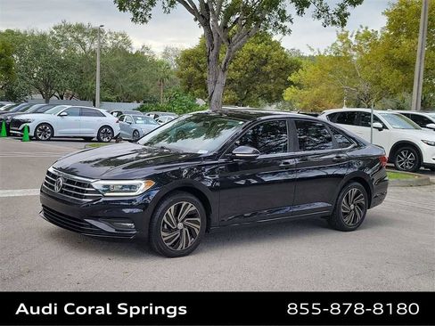 Used 2019 Volkswagen Jetta SEL Premium image 4