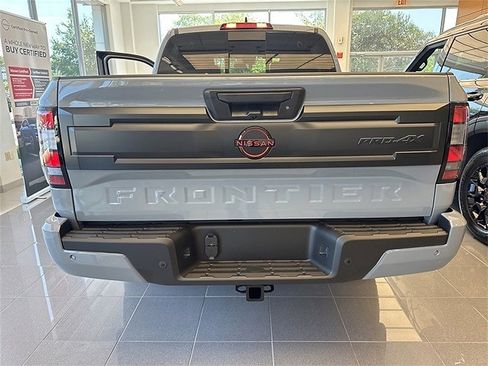 New 2025 Nissan Frontier PRO-4X w/ Pro Convenience Package image 10