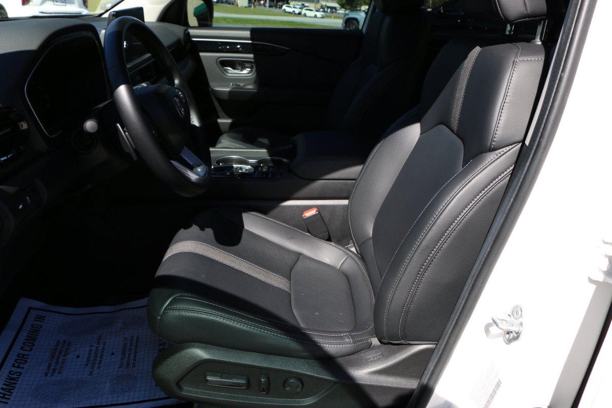 Used 2025 Honda Pilot EX-L image 28