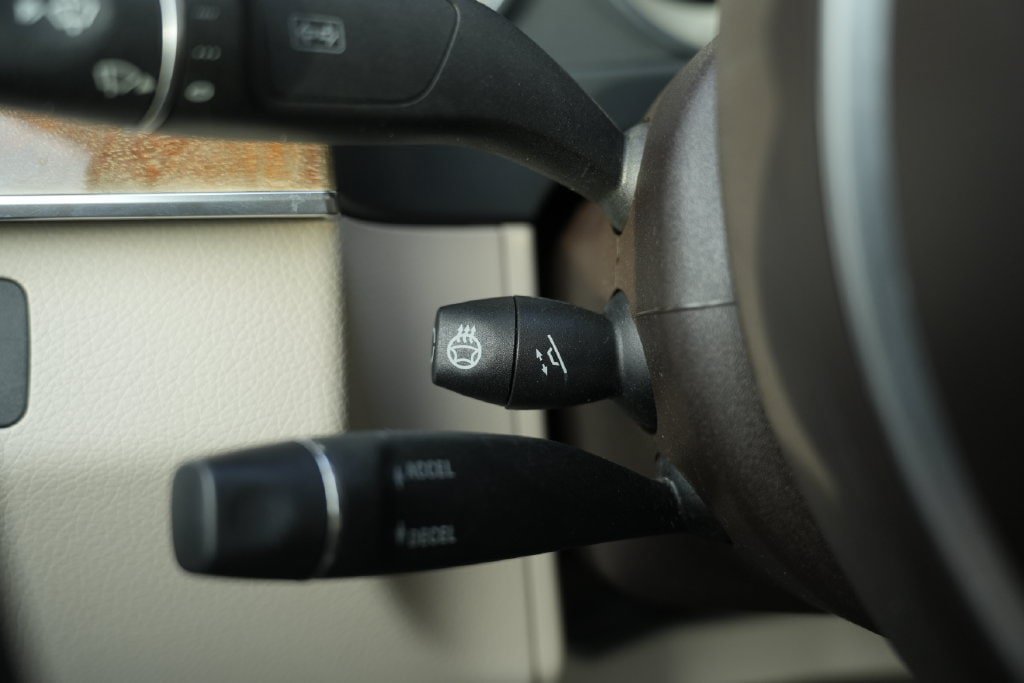 Used 2016 Mercedes-Benz E 350 4MATIC Sedan image 59