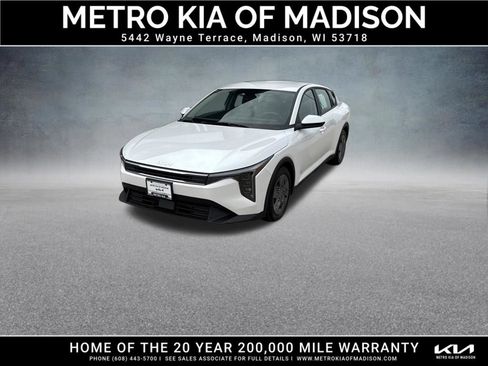 Used 2025 Kia K4 FWD image 1