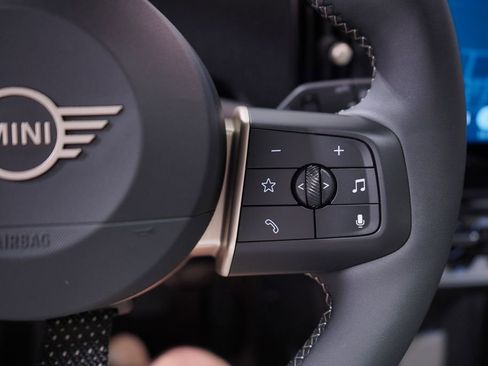 Used 2025 MINI Cooper S image 18