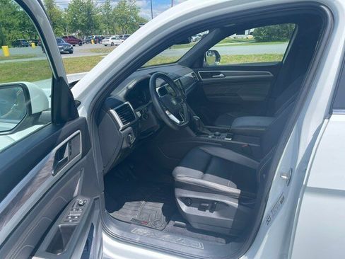 Used 2022 Volkswagen Atlas Cross Sport SE AWD/4WD image 7