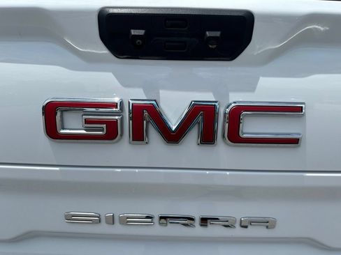 Used 2025 GMC Sierra 1500 SLT RWD image 32
