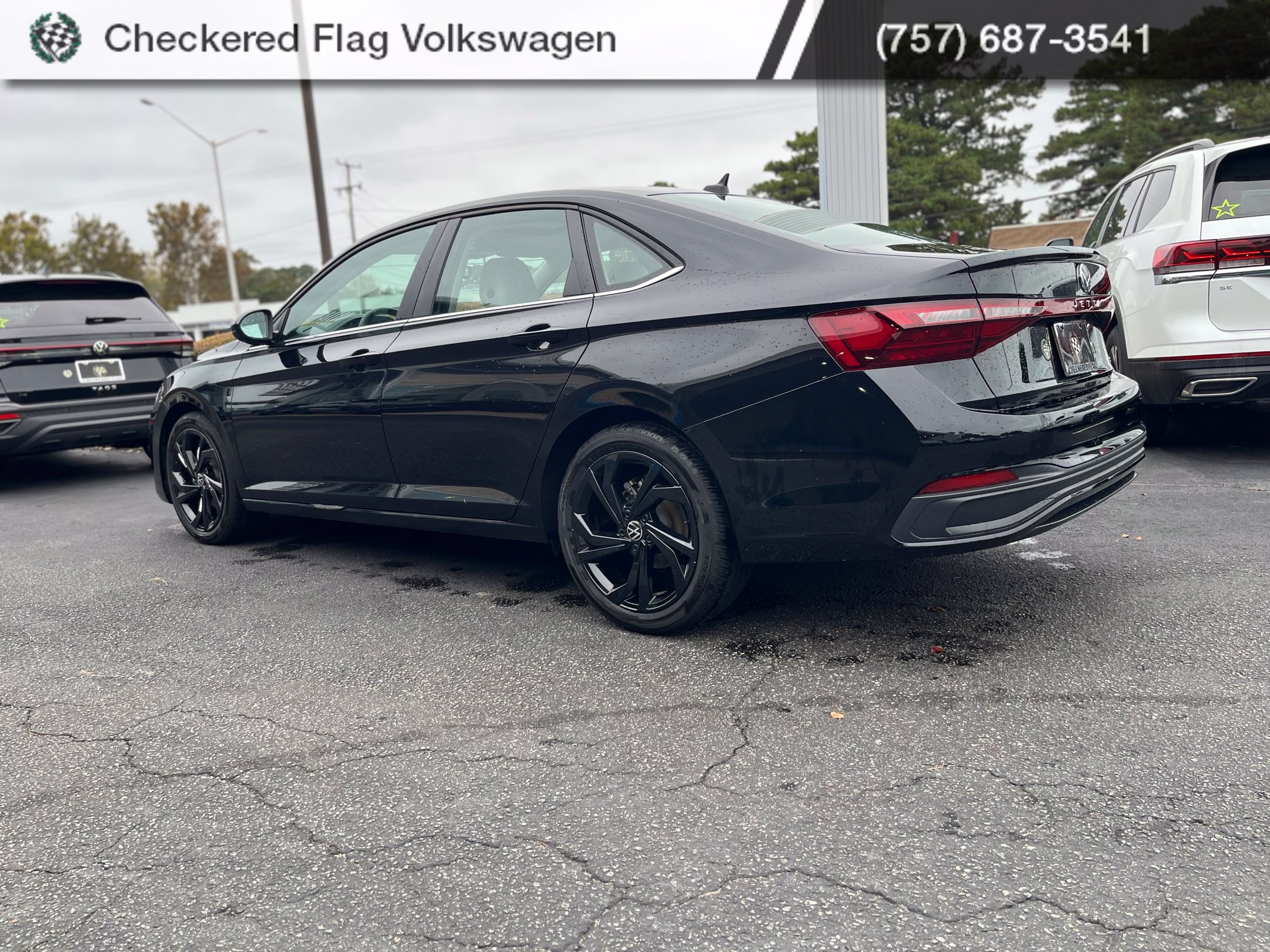 Used 2026 Volkswagen Jetta SE FWD image 7