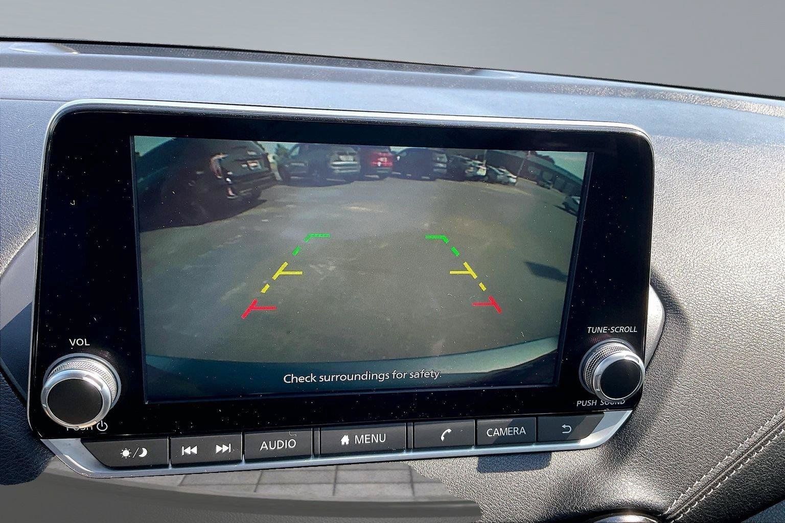 Certified 2025 Nissan Sentra SV FWD image 22