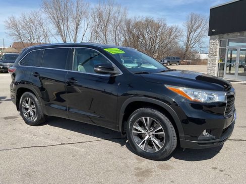 Used 2016 Toyota Highlander XLE image 10