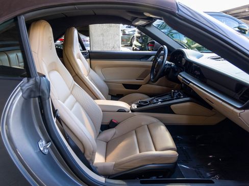 Used 2020 Porsche 911 Carrera S image 53