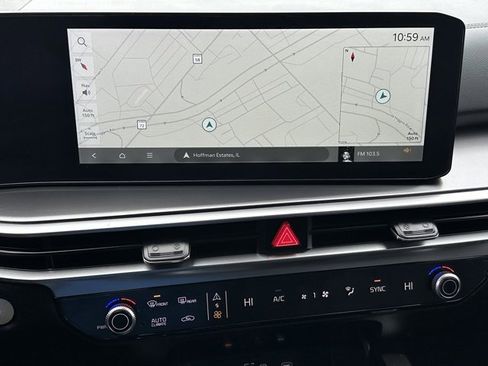 Used 2025 Kia Sorento S image 32