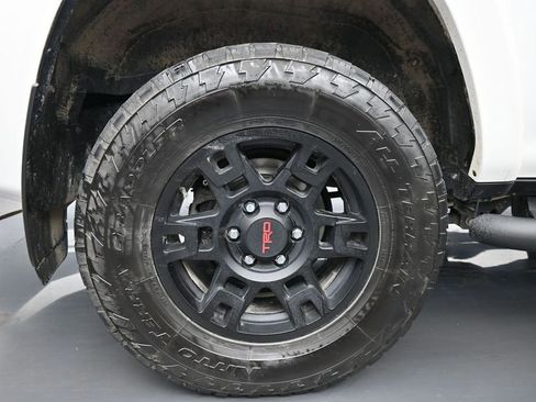 Used 2023 Toyota 4Runner SR5 Premium w/ Moonroof Package AWD/4WD image 30