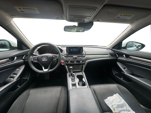 Used 2018 Honda Accord LX image 12