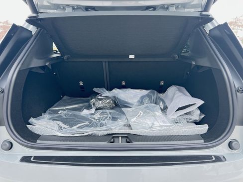 New 2026 Volvo EX30 Cross Country Ultra image 25