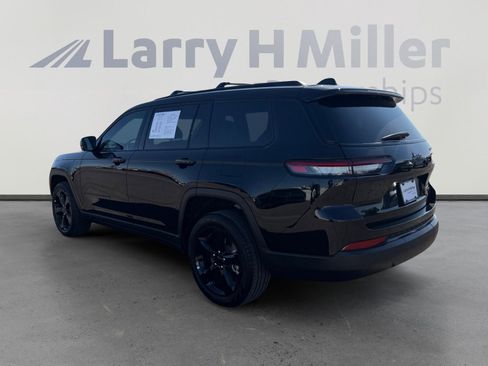 Used 2025 Jeep Grand Cherokee L Limited w/ Black Appearance Package AWD/4WD image 3