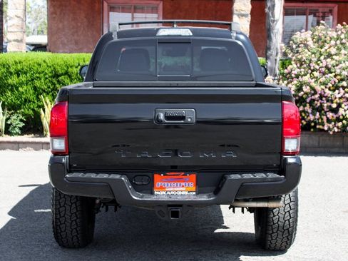 Used 2019 Toyota Tacoma TRD Sport image 7