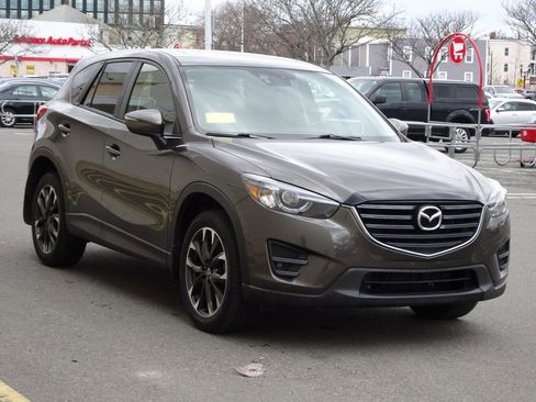 Used 2017 Cadillac Escalade Luxury image 29