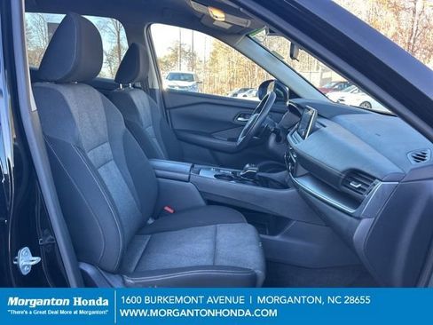 Used 2024 Nissan Rogue SV image 36