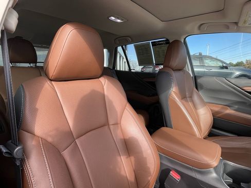 Used 2025 Subaru Outback Touring XT image 31