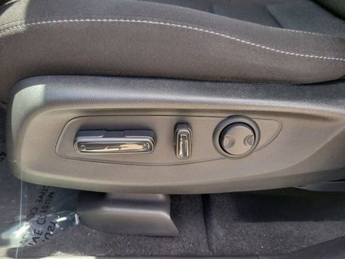 Used 2025 Honda CR-V EX image 13