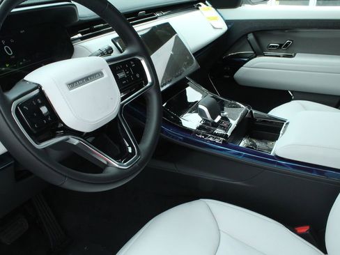 New 2026 Land Rover Range Rover Sport SE AWD/4WD image 34