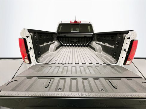 Used 2024 Chevrolet Colorado Trail Boss image 26