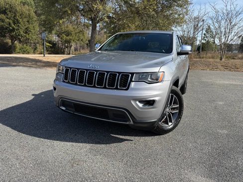 Used 2017 Jeep Grand Cherokee Limited image 30