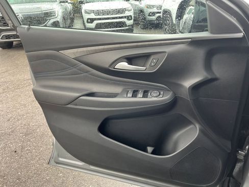 Used 2025 Buick Envista Sport Touring image 20