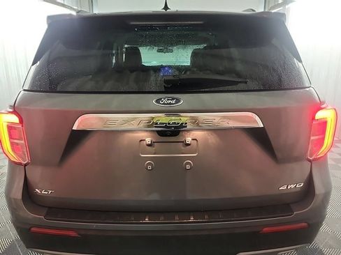 Used 2023 Ford Explorer XLT w/ Equipment Group 202A AWD/4WD image 15