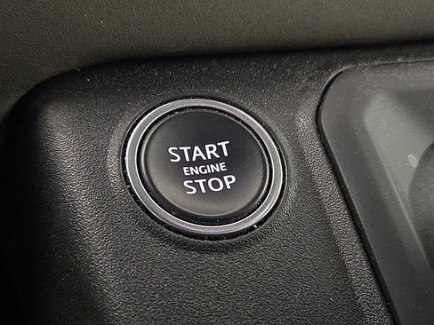 Used 2022 Land Rover Defender 110 X-Dynamic SE AWD/4WD image 25