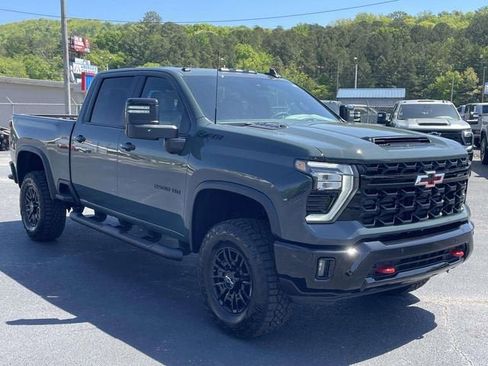 New 2026 Chevrolet Silverado 2500 ZR2 w/ LPO, Dark Essentials Package image 4