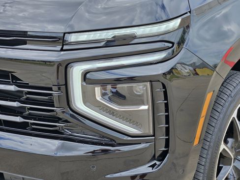 New 2026 Chevrolet Suburban RST w/ Comfort Package AWD/4WD image 11